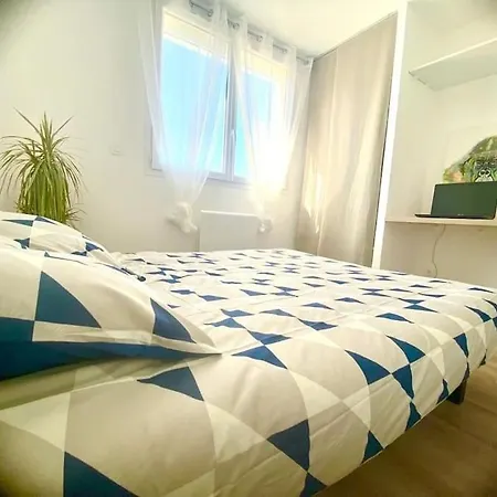 *superbe Moderne* * Lourdes